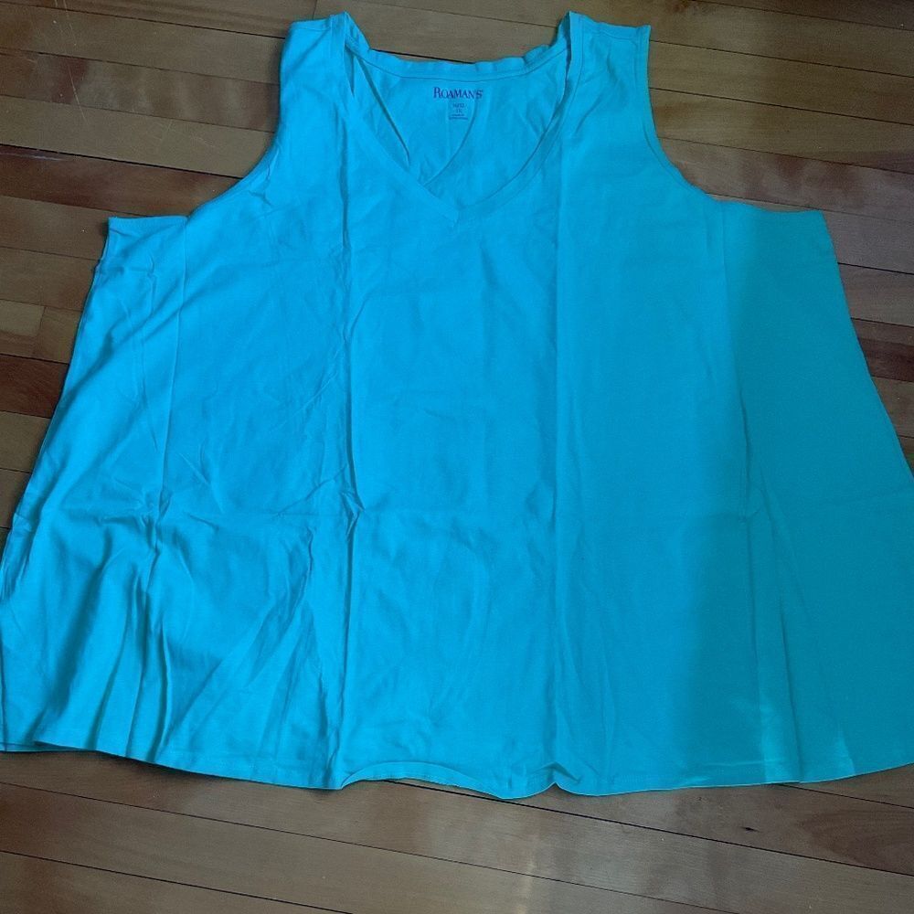 Women’s Sleeveless Tee size 3X